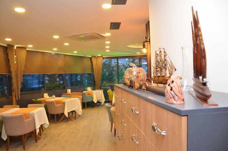 Grand Lark Hotel Adalar Exterior photo