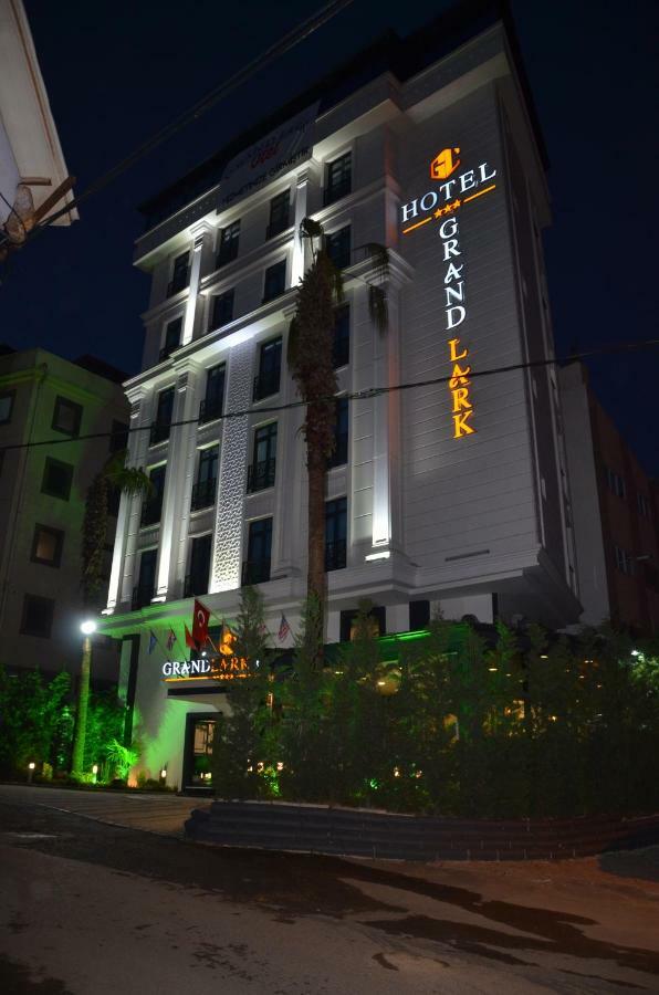 Grand Lark Hotel Adalar Exterior photo